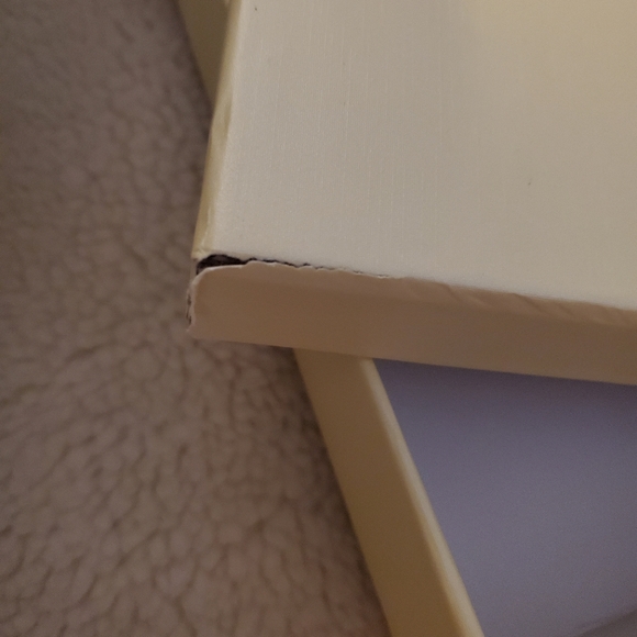 BURBERRY SCARF BOX/RIBBON/CARD - Picture 5 of 6